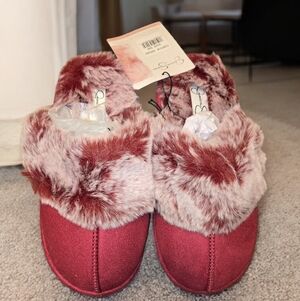 Jessica Simpson Comfy Faux Fur Women's House Slipper